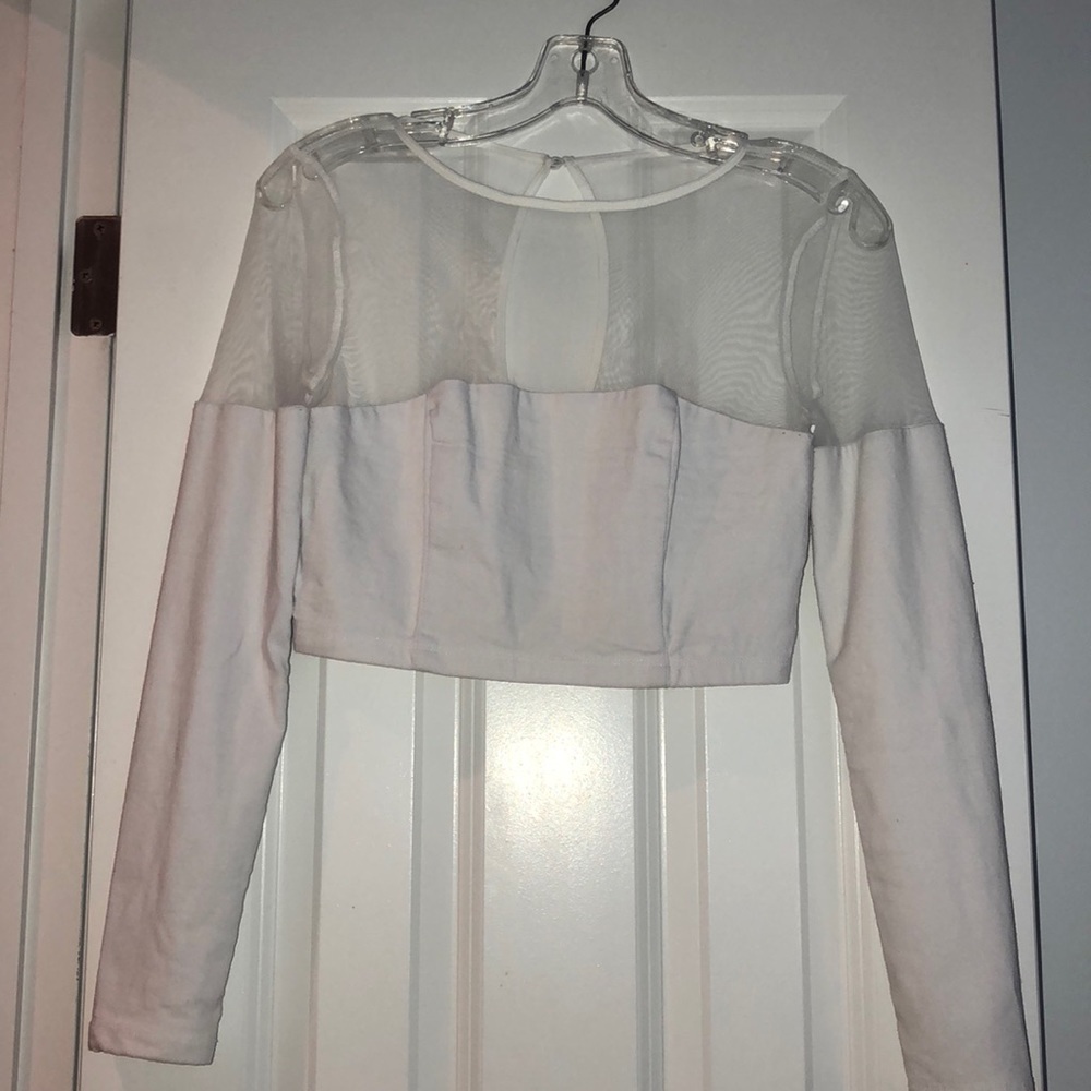 Long sleeve crop top!